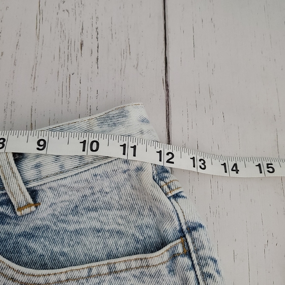 Paris Sport Club Vintage Acid Washed Cut Off Jean Shorts 80's Women's Size 5 - Picture 14 of 14